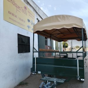Remolque jardinera de 4 x 2 m con toldo y asientos